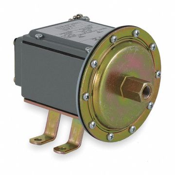 Vacuum Switch Stndard/Revers 1/4-18 FNPT